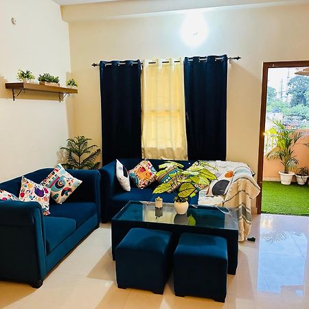 Zoomstay - 3Bhk Apartments Varanasi Esterno foto