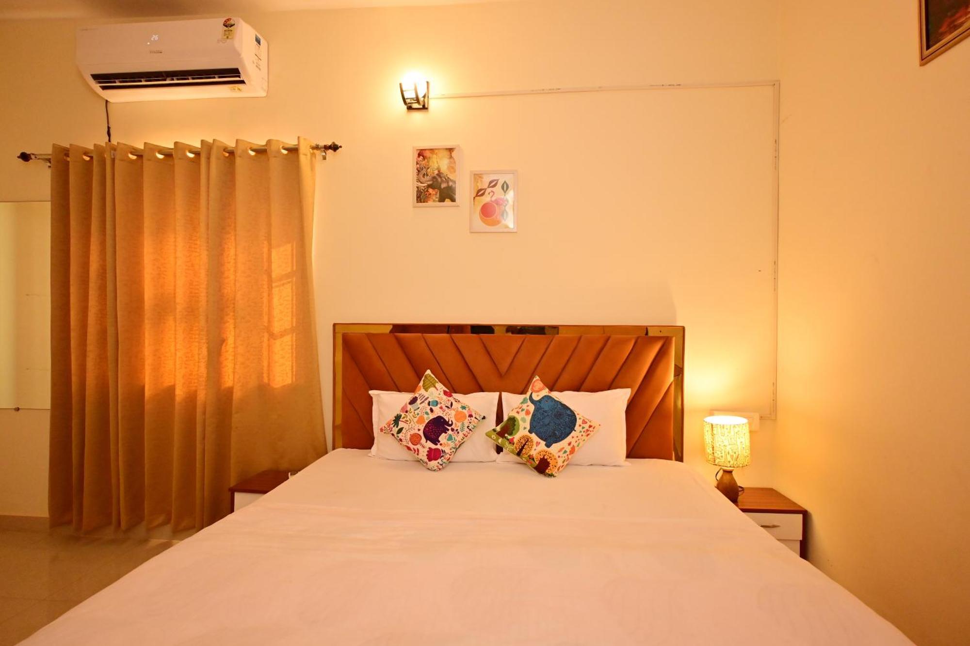 Zoomstay - 3Bhk Apartments Varanasi Esterno foto