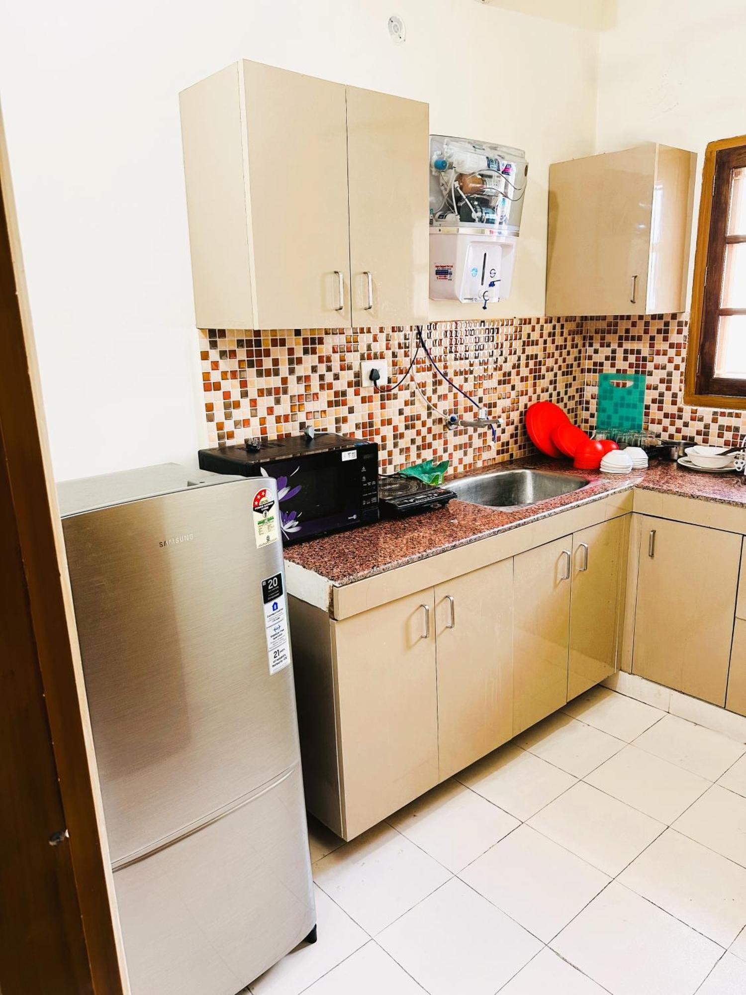 Zoomstay - 3Bhk Apartments Varanasi Esterno foto
