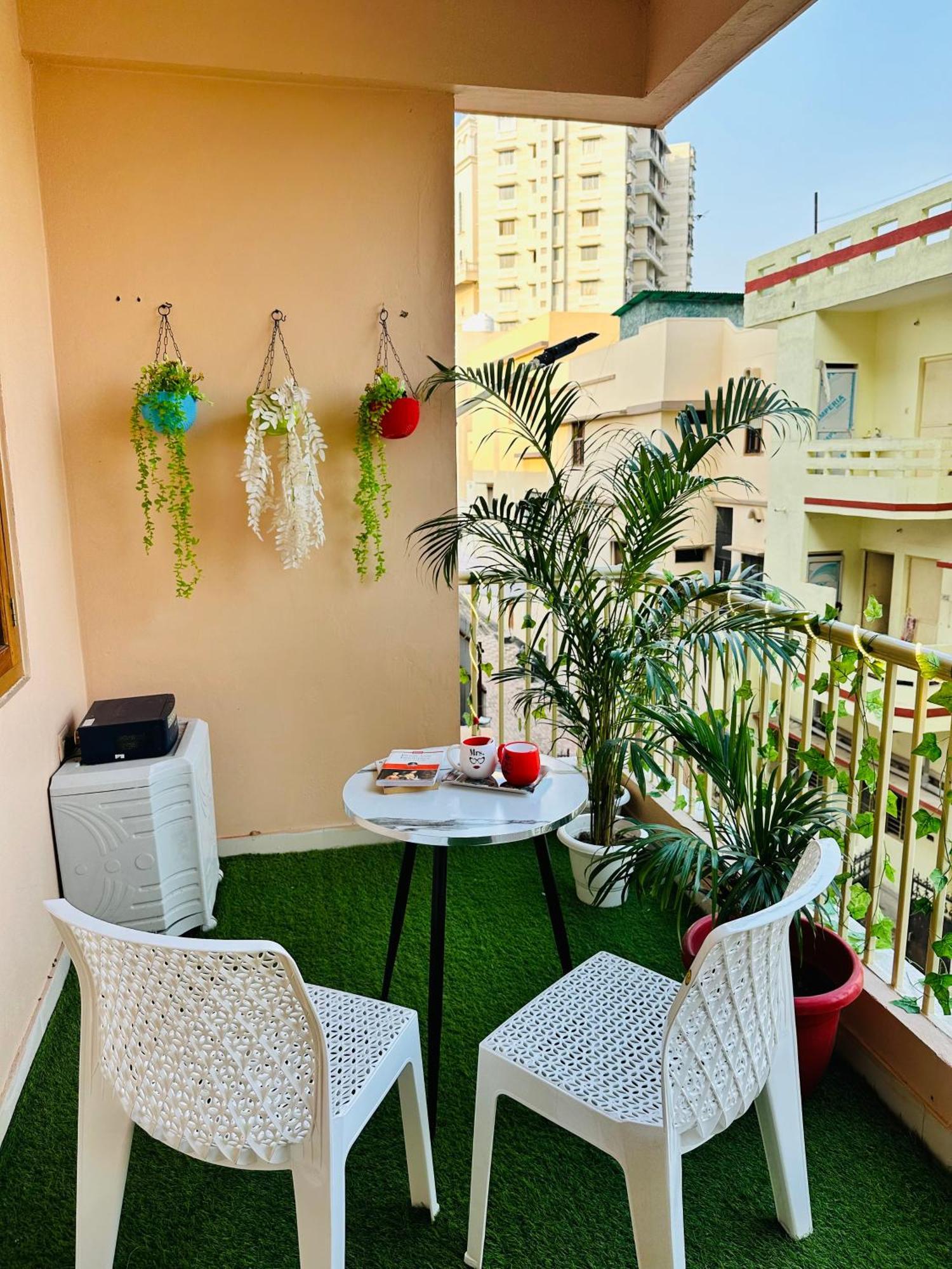 Zoomstay - 3Bhk Apartments Varanasi Esterno foto