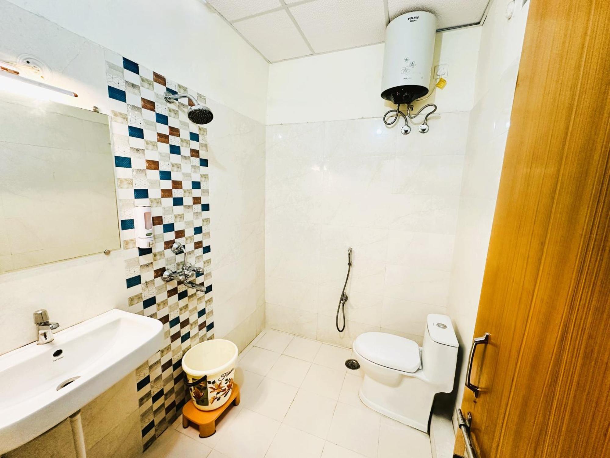 Zoomstay - 3Bhk Apartments Varanasi Esterno foto