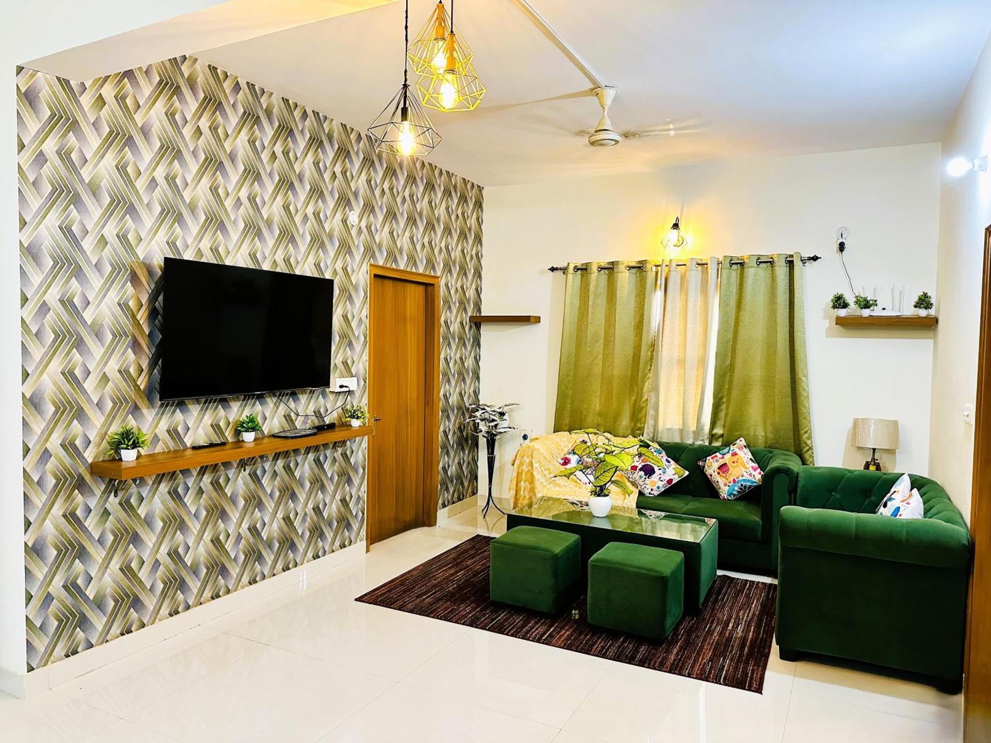 Zoomstay - 3Bhk Apartments Varanasi Esterno foto