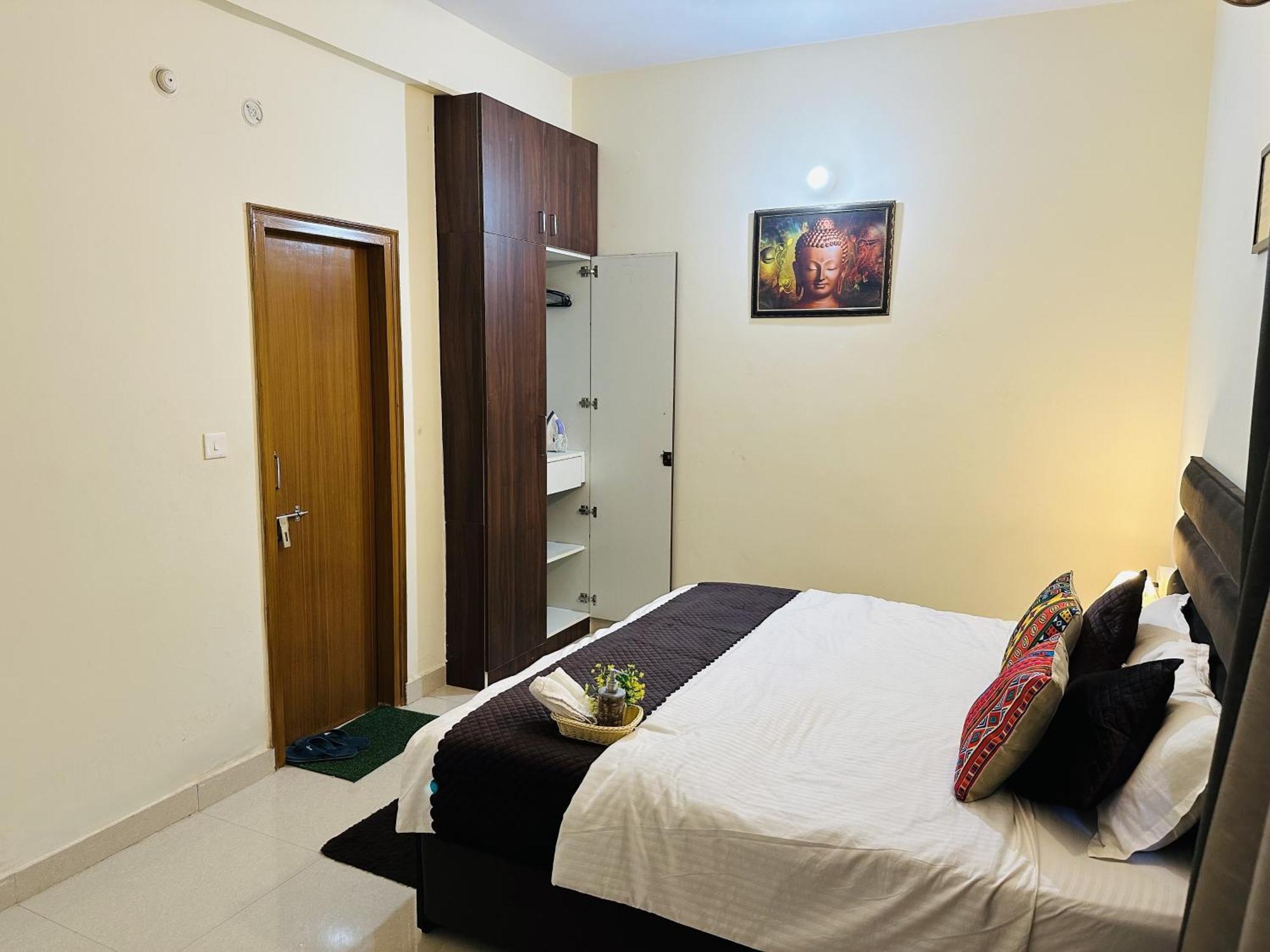 Zoomstay - 3Bhk Apartments Varanasi Esterno foto