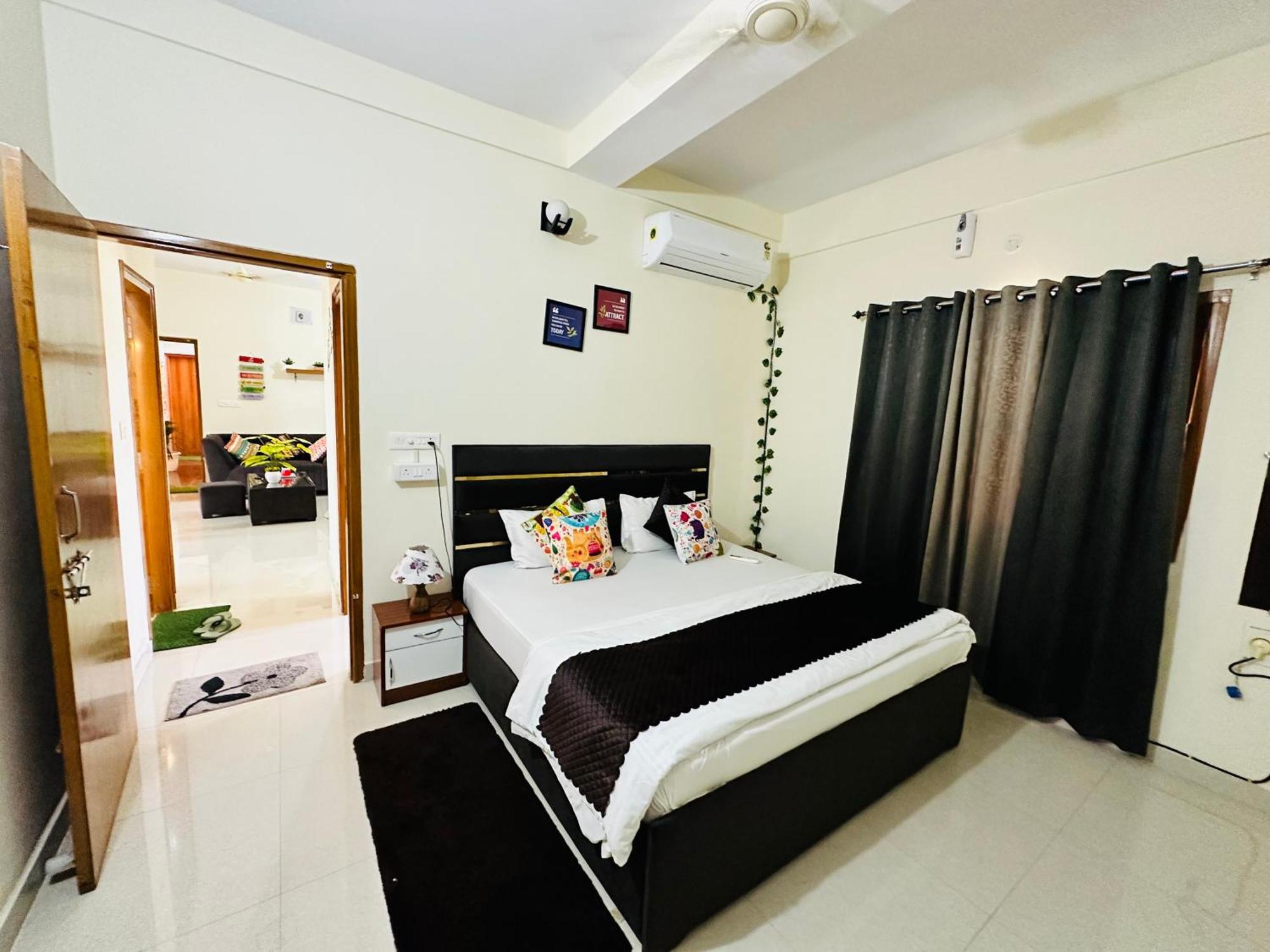 Zoomstay - 3Bhk Apartments Varanasi Esterno foto