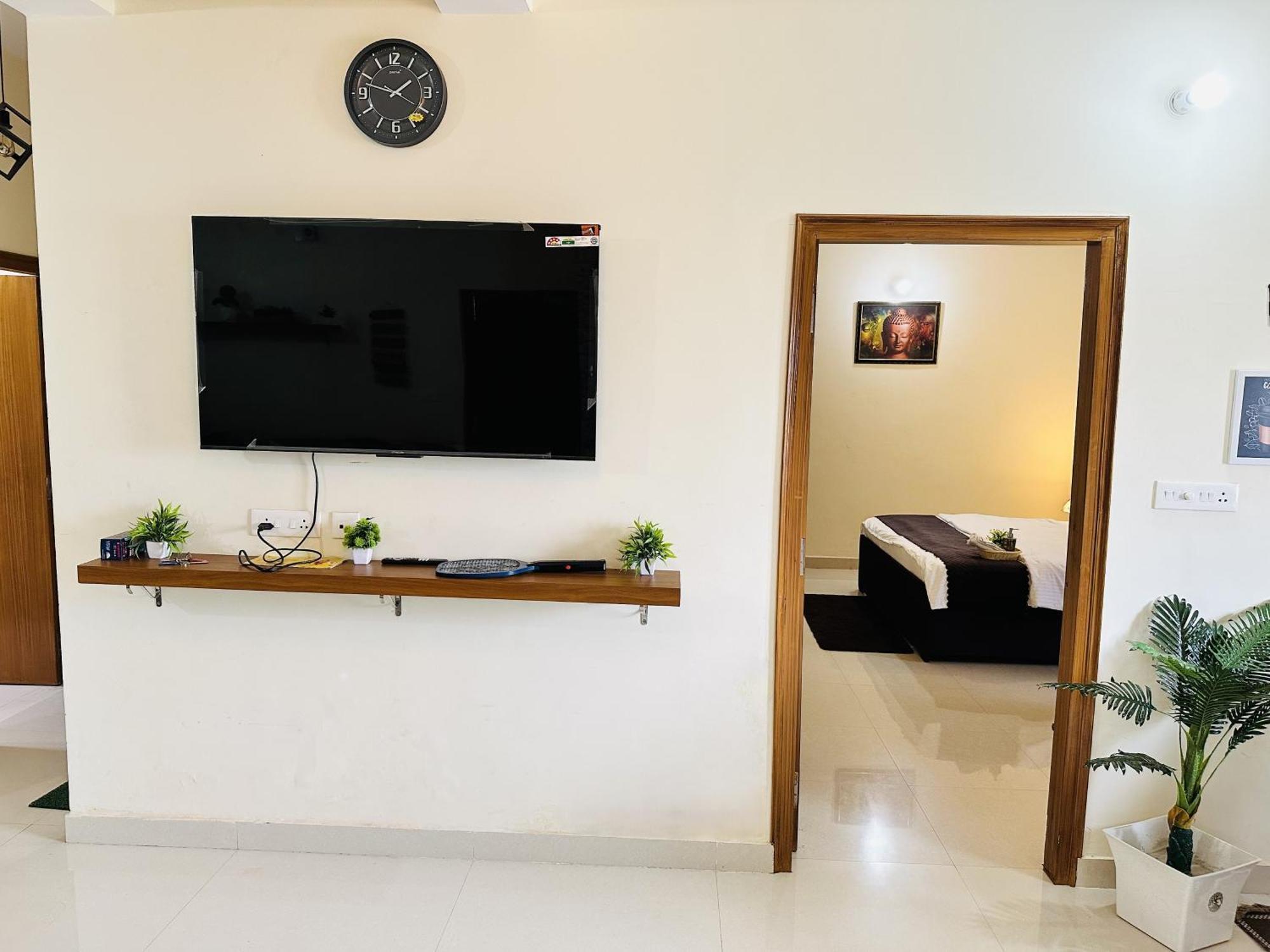 Zoomstay - 3Bhk Apartments Varanasi Esterno foto