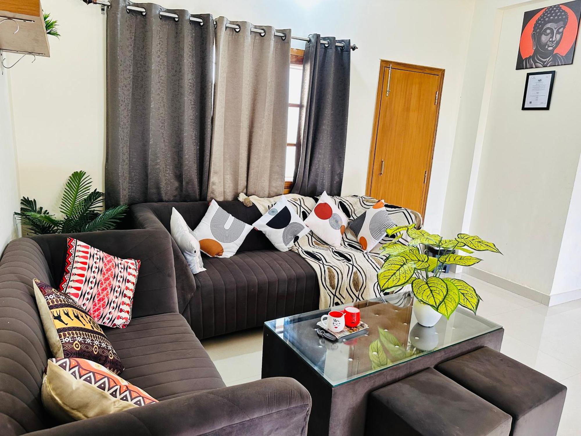 Zoomstay - 3Bhk Apartments Varanasi Esterno foto