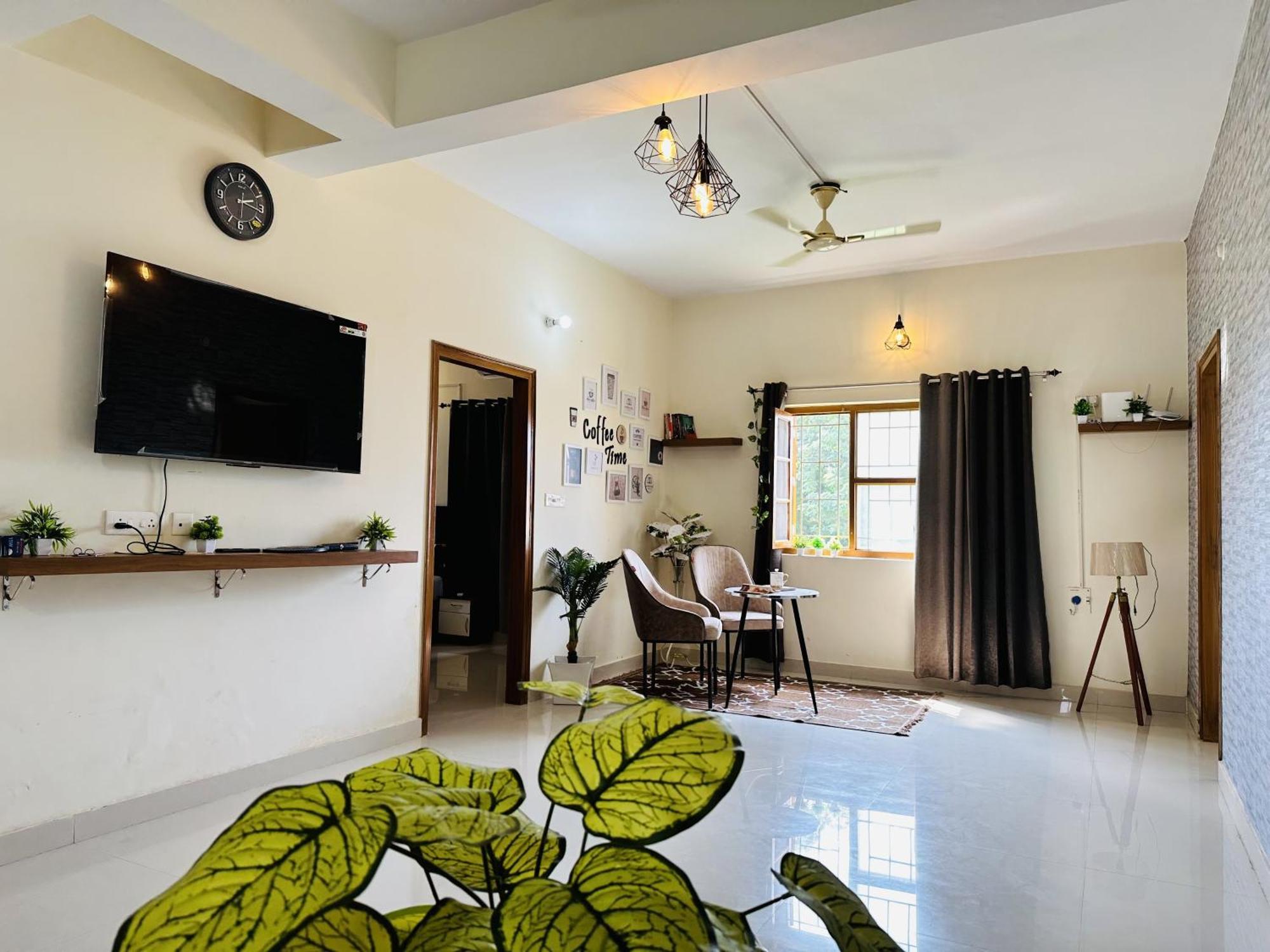 Zoomstay - 3Bhk Apartments Varanasi Esterno foto